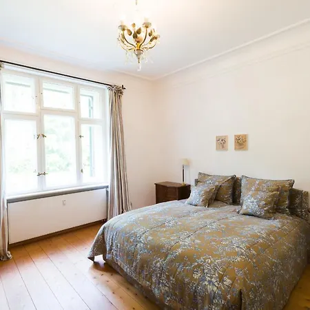 Apartment Stuckwohnung *